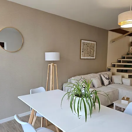 Jolie Maison A